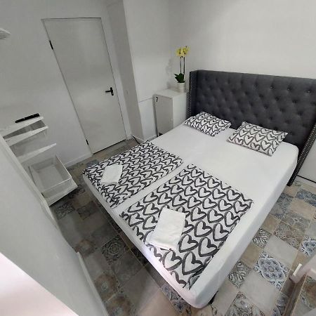 L83 - Rooms And Apartments Lisbon Exterior photo